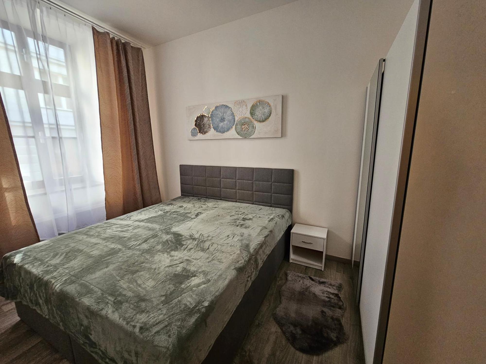 Velky Byt 3+Kk Klicperova, 2 Loznice Hradec Králové Exteriér fotografie